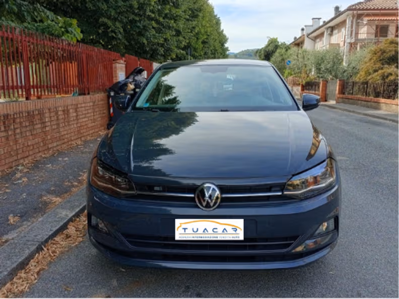 Volkswagen Polo - 2
