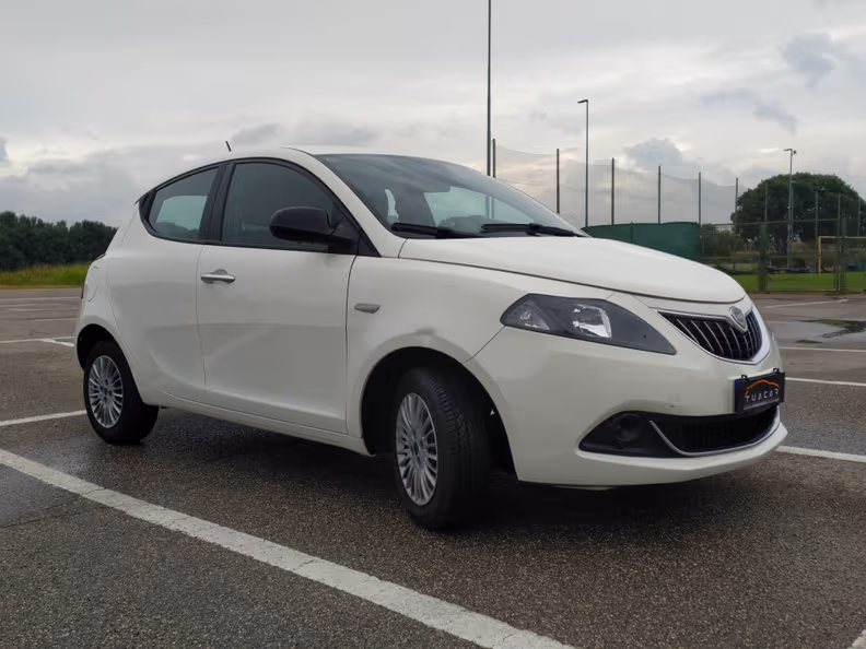 Lancia Ypsilon - 3