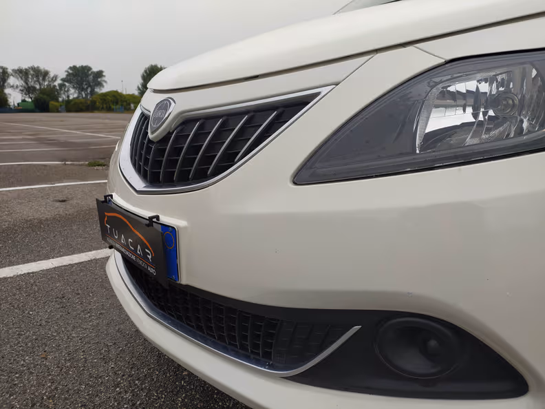 Lancia Ypsilon - 15