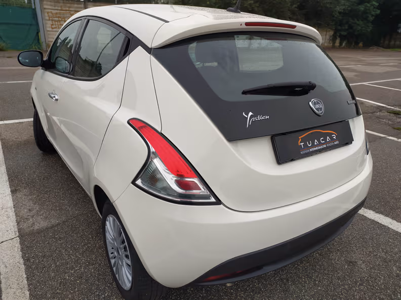 Lancia Ypsilon - 18