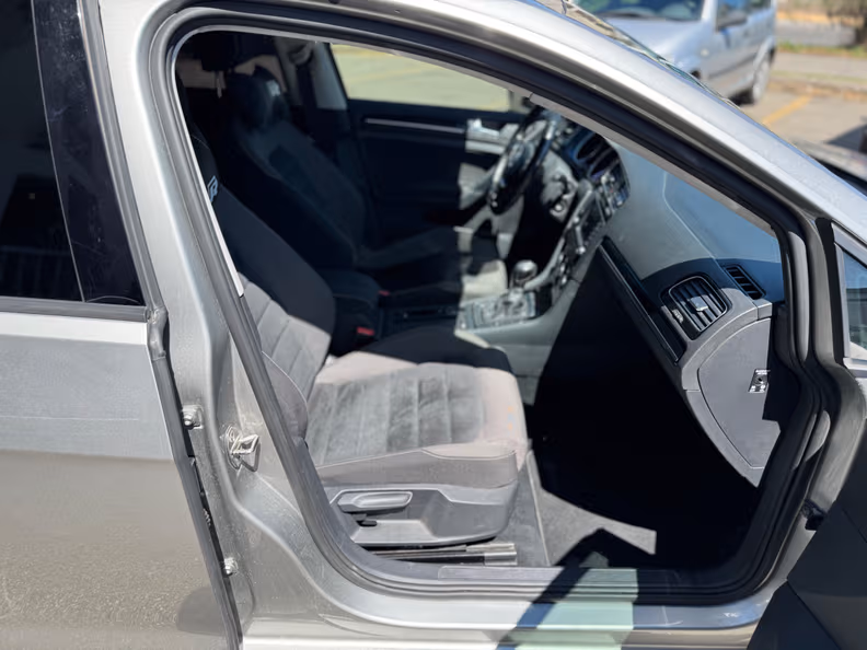 Volkswagen Golf - 26