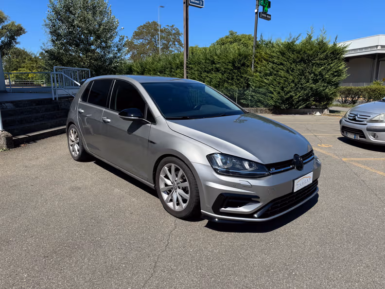 Volkswagen Golf - 7