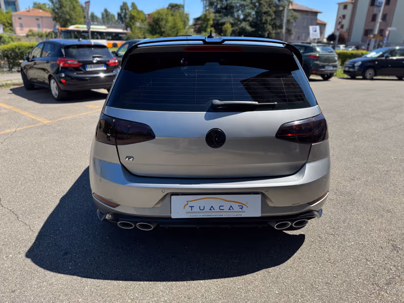 Volkswagen Golf - 4