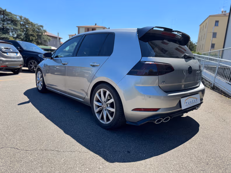 Volkswagen Golf - 3