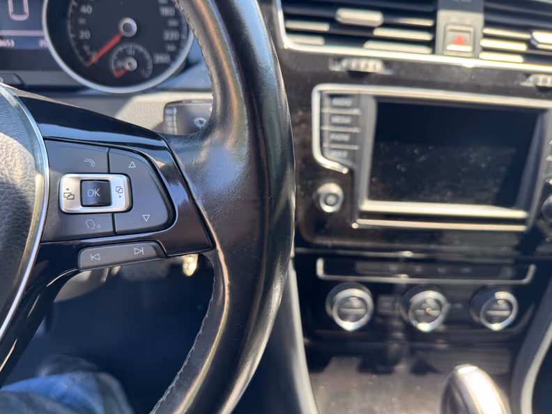 Volkswagen Golf - 13