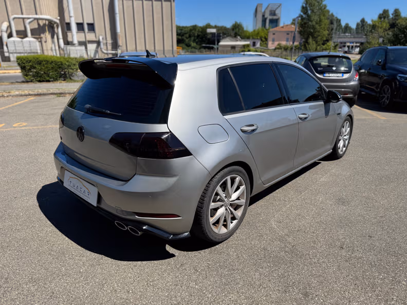 Volkswagen Golf - 5