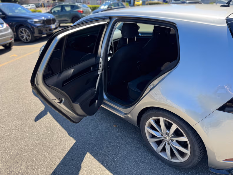 Volkswagen Golf - 21