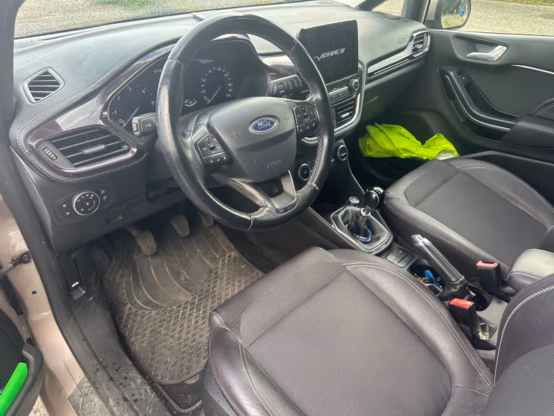 Ford Fiesta - 10