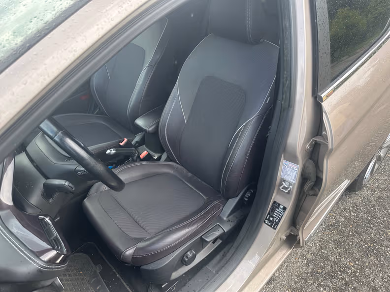 Ford Fiesta - 25