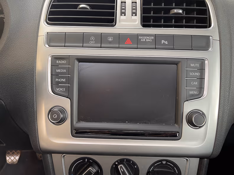 Volkswagen Polo - 17