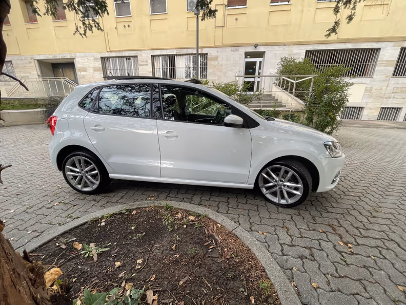 Volkswagen Polo - 4