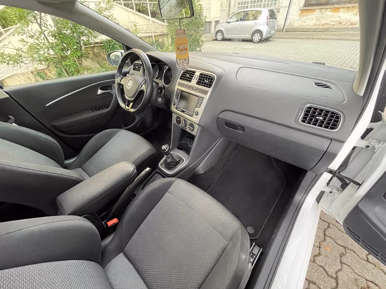 Volkswagen Polo - 26
