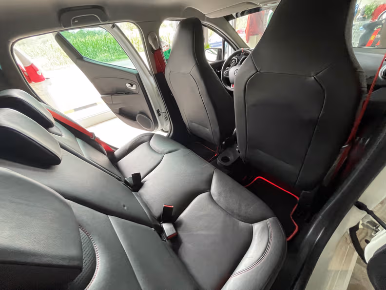 Renault Clio - 22