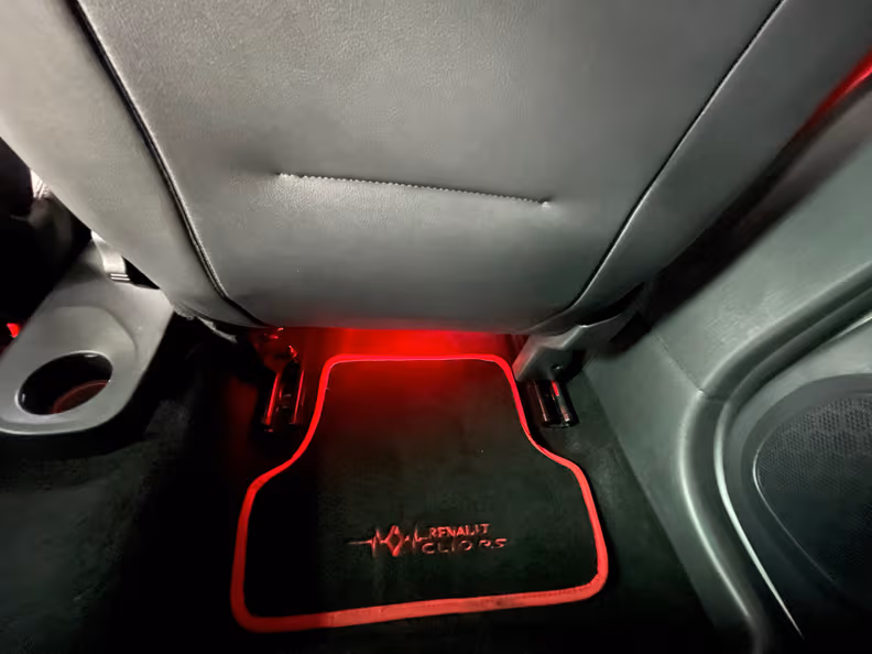 Renault Clio - 17