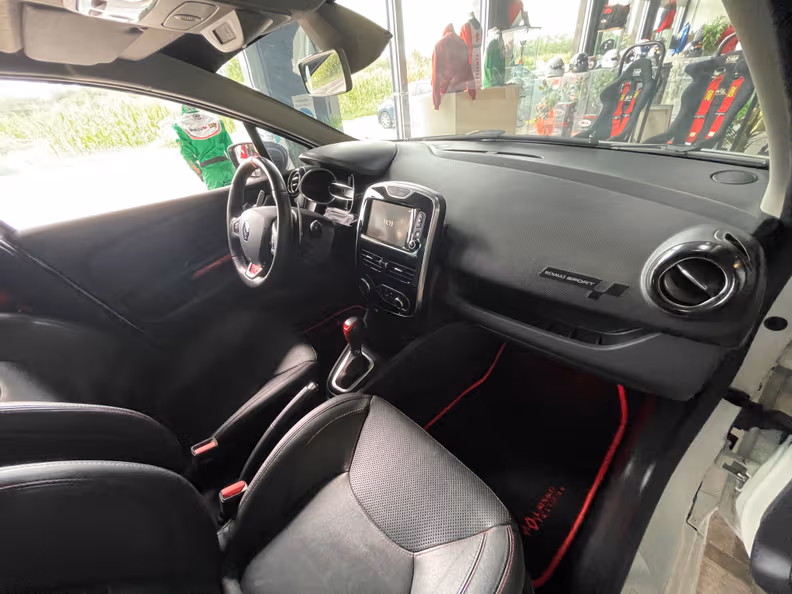Renault Clio - 27
