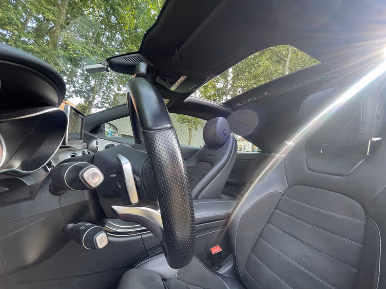 Mercedes-Benz C-Class - 32
