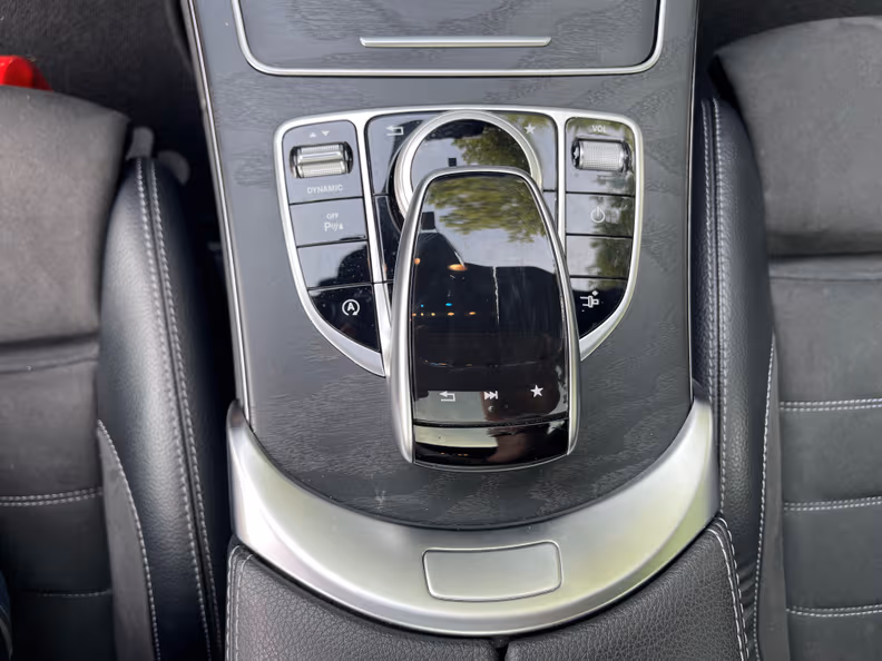 Mercedes-Benz C-Class - 21