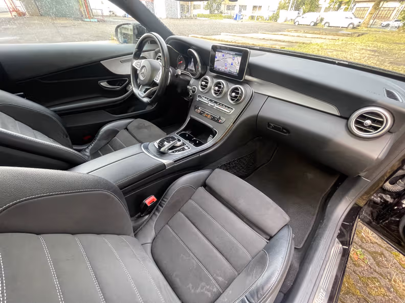 Mercedes-Benz C-Class - 31