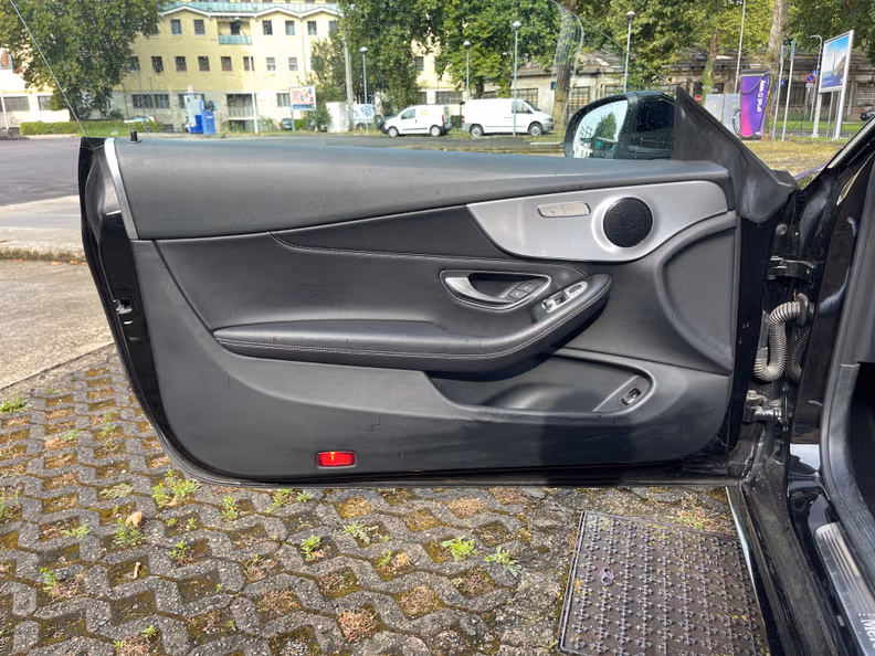 Mercedes-Benz C-Class - 39