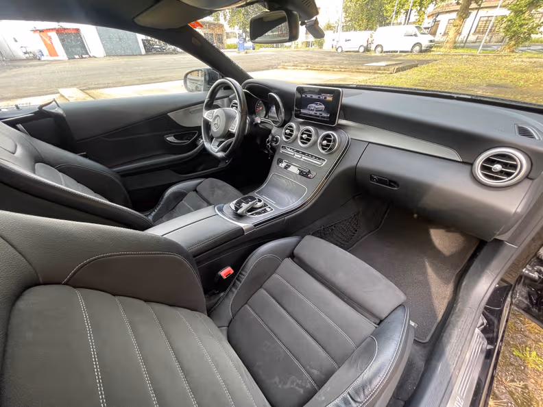 Mercedes-Benz C-Class - 28
