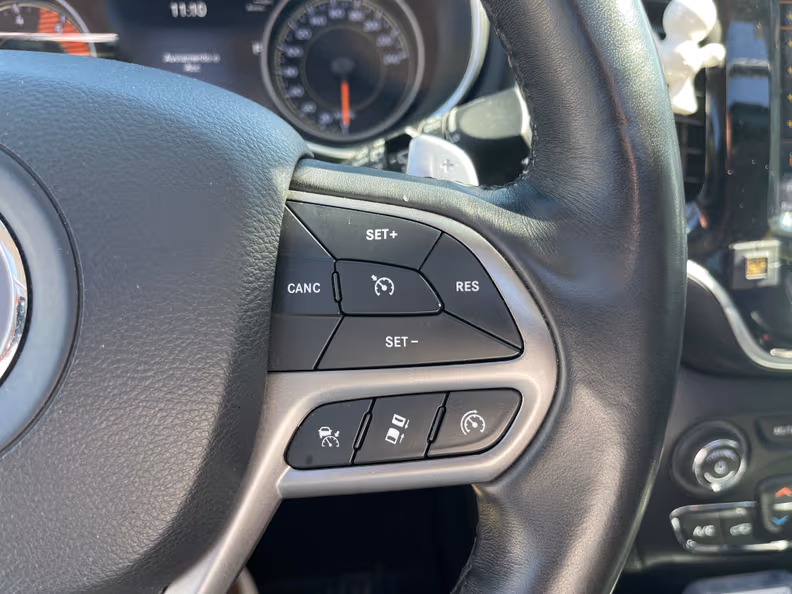 Jeep Cherokee - 18