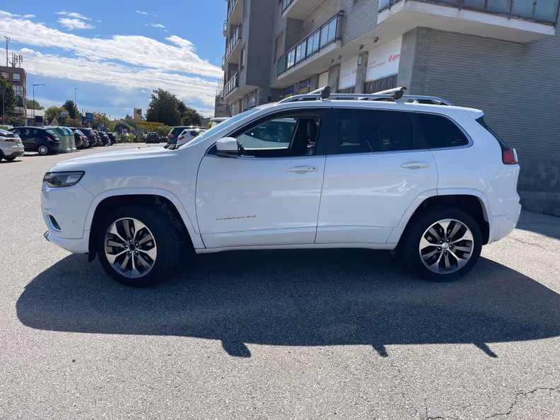 Jeep Cherokee - 70