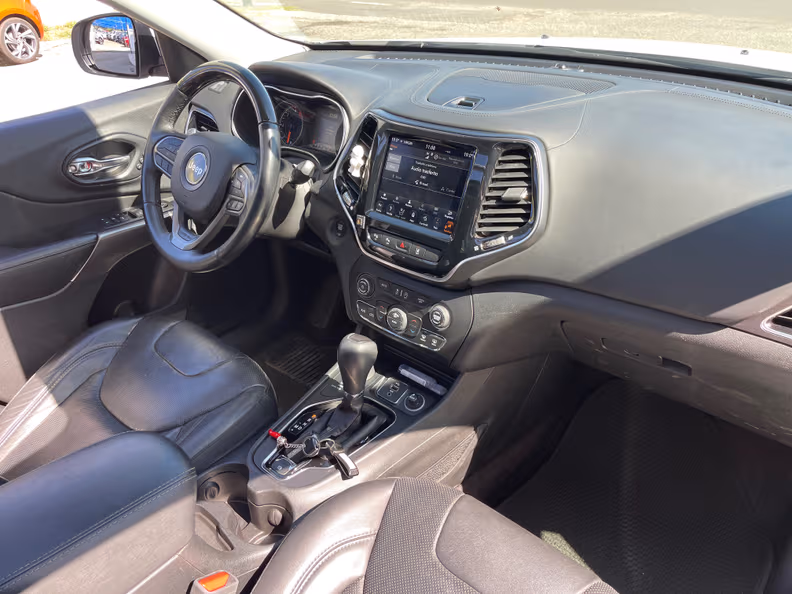 Jeep Cherokee - 11