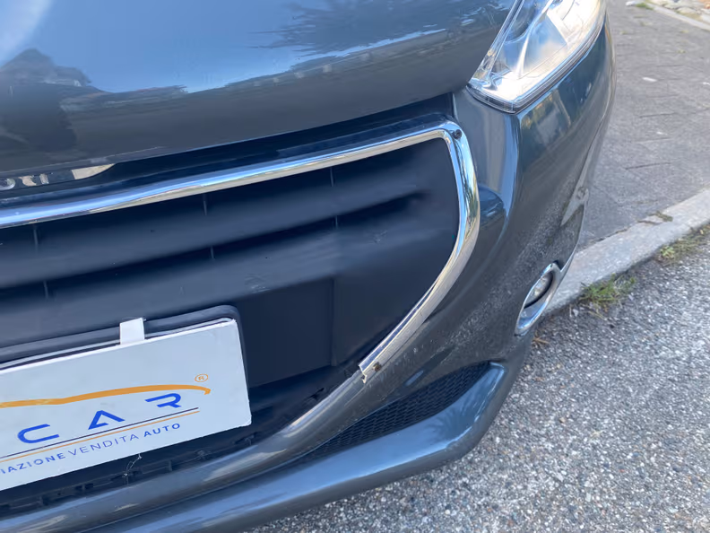 Peugeot 208 - 47