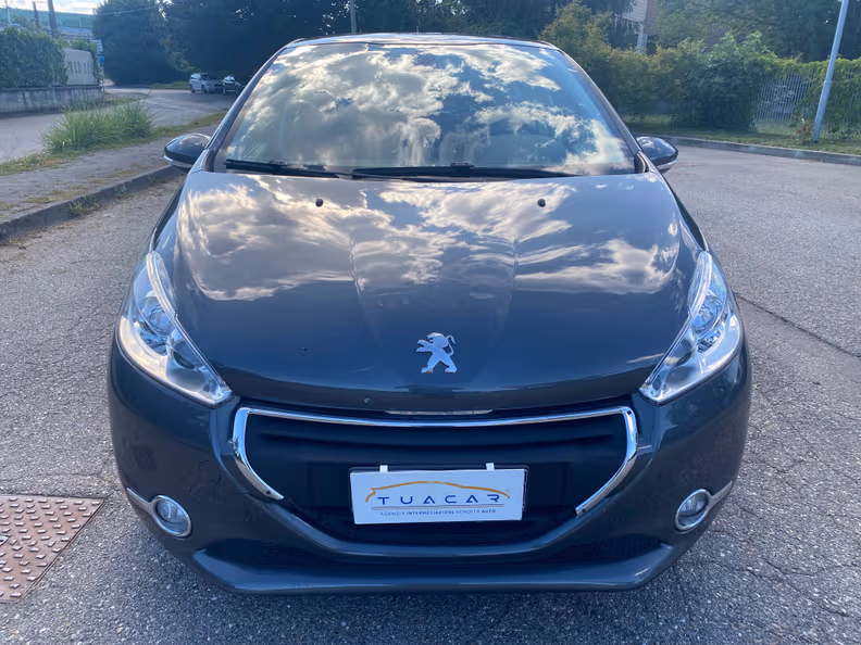 Peugeot 208 - 5