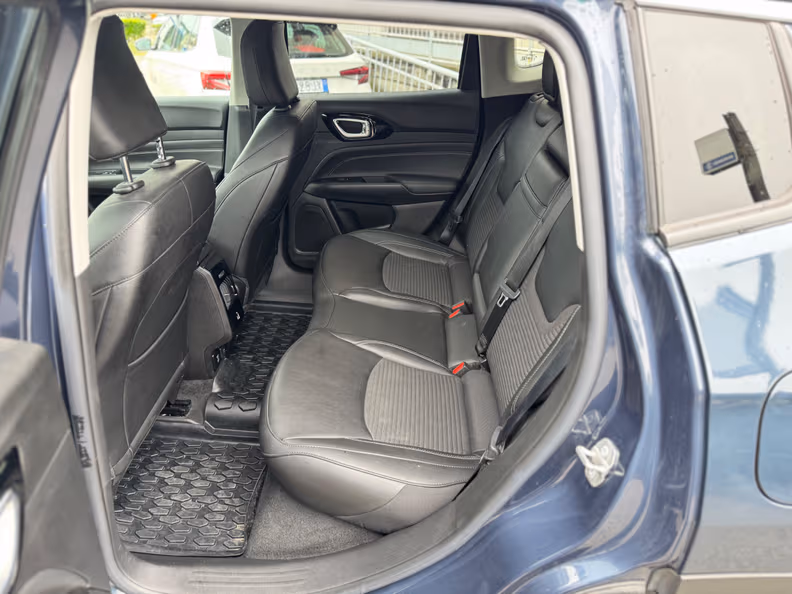 Jeep Compass - 29