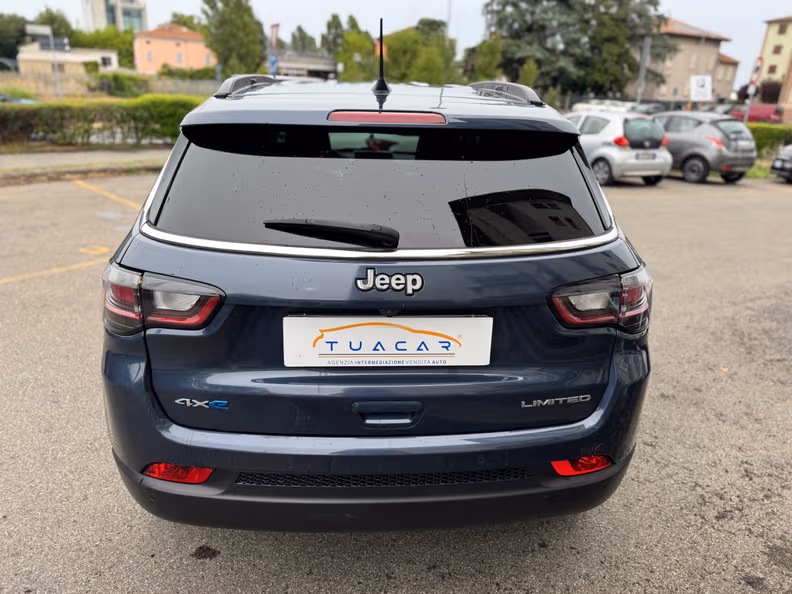 Jeep Compass - 4