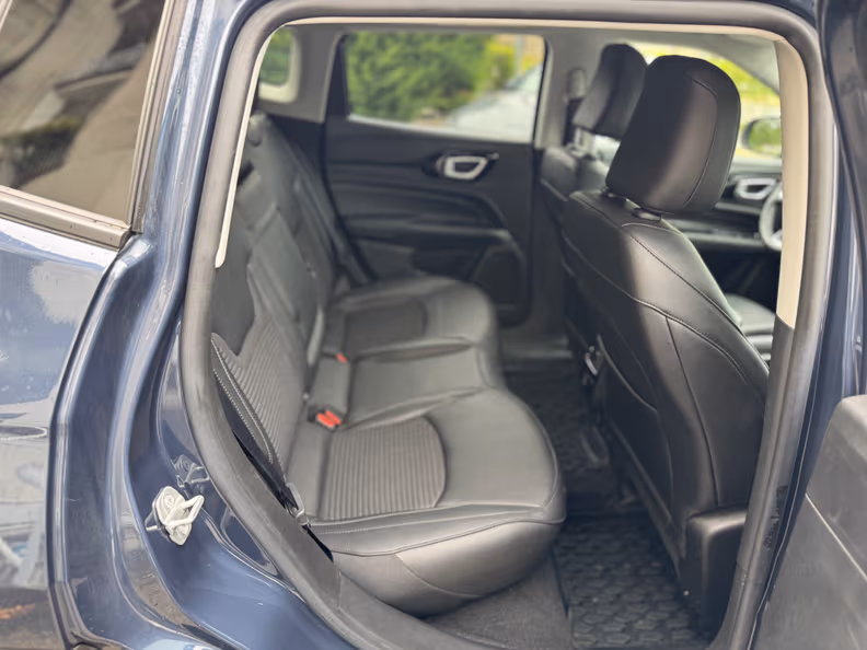 Jeep Compass - 26