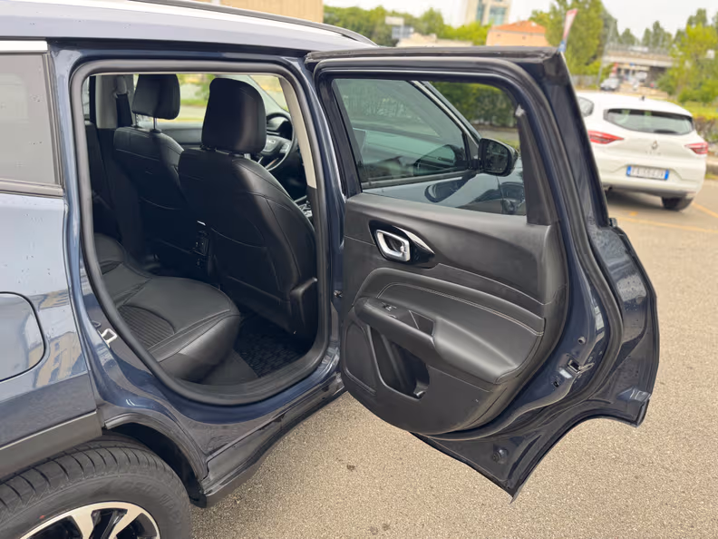 Jeep Compass - 28