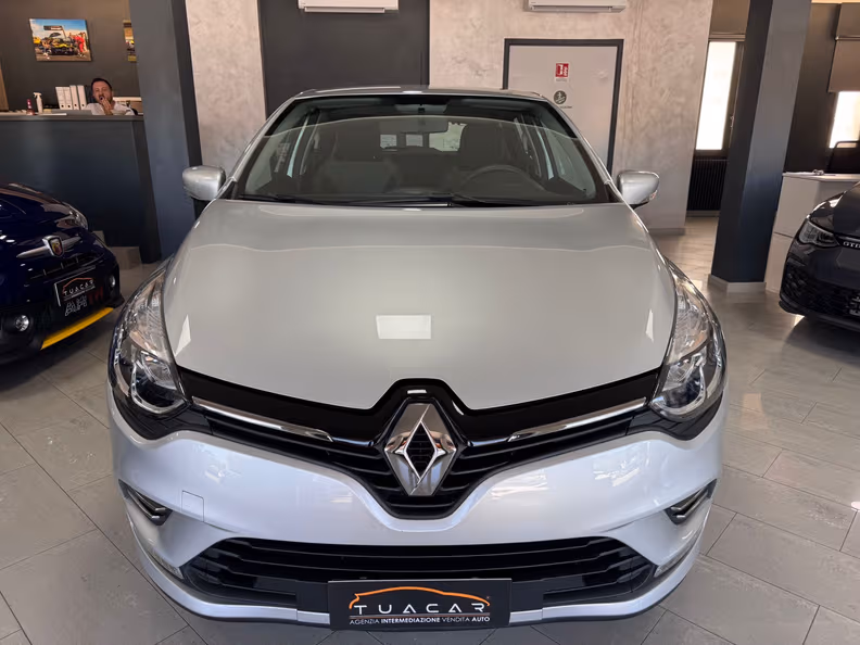 Renault Clio - 2