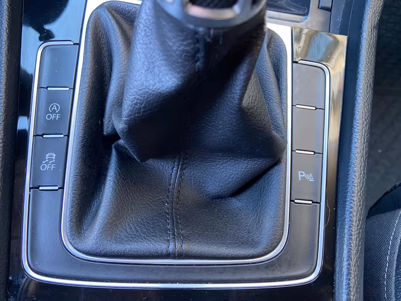 Volkswagen Golf - 19
