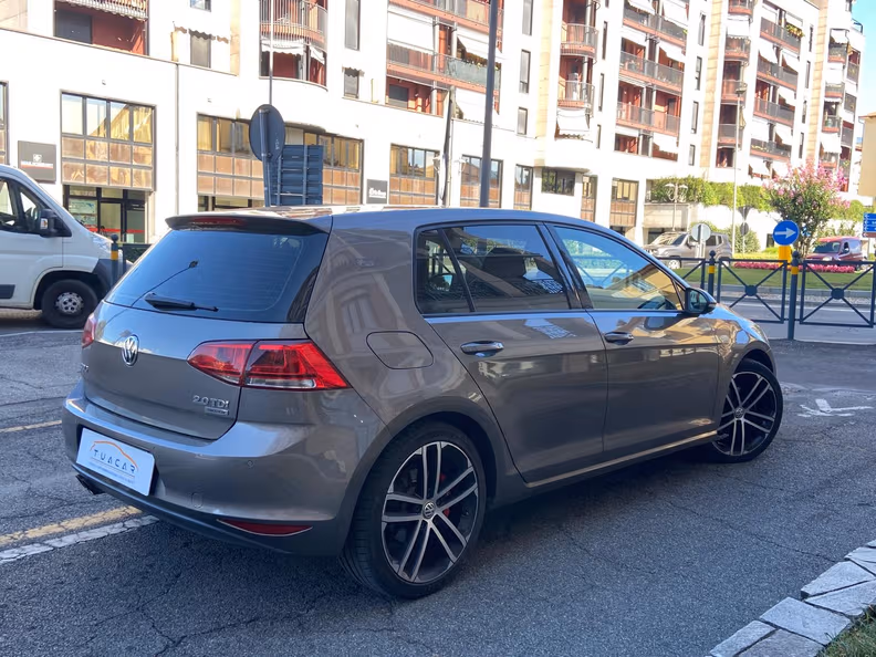 Volkswagen Golf - 7