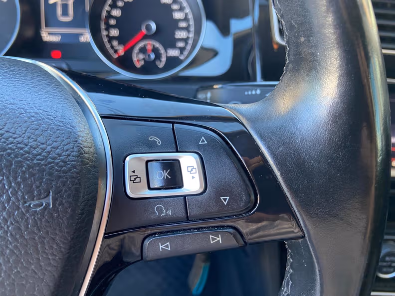 Volkswagen Golf - 15