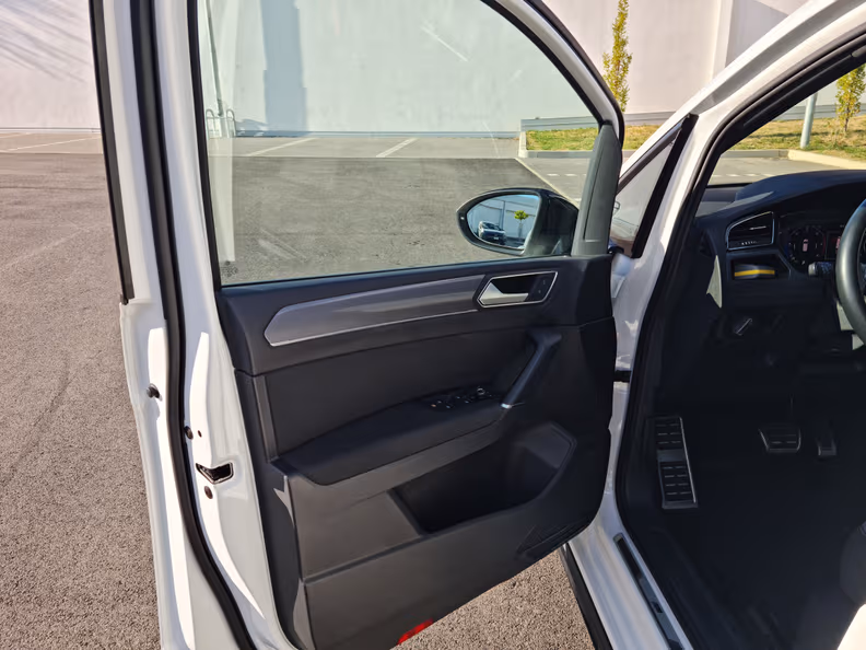 Volkswagen Touran - 39