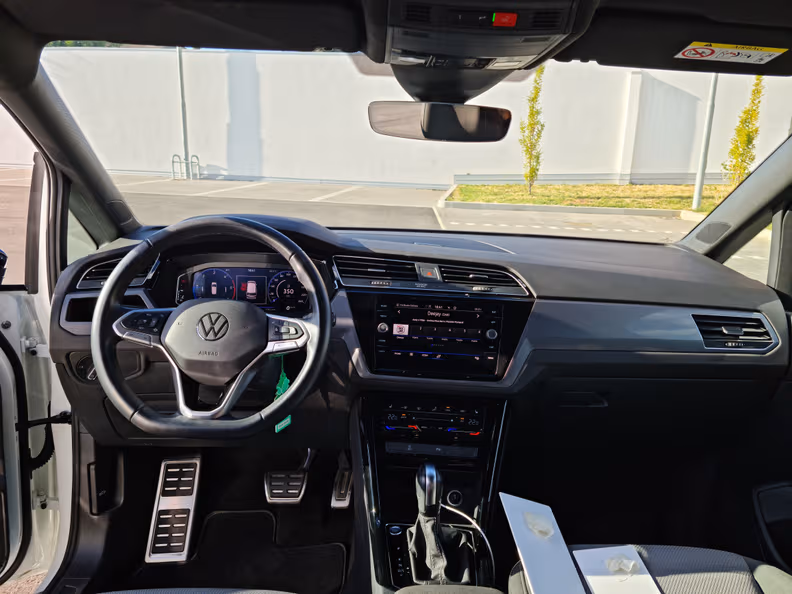 Volkswagen Touran - 38