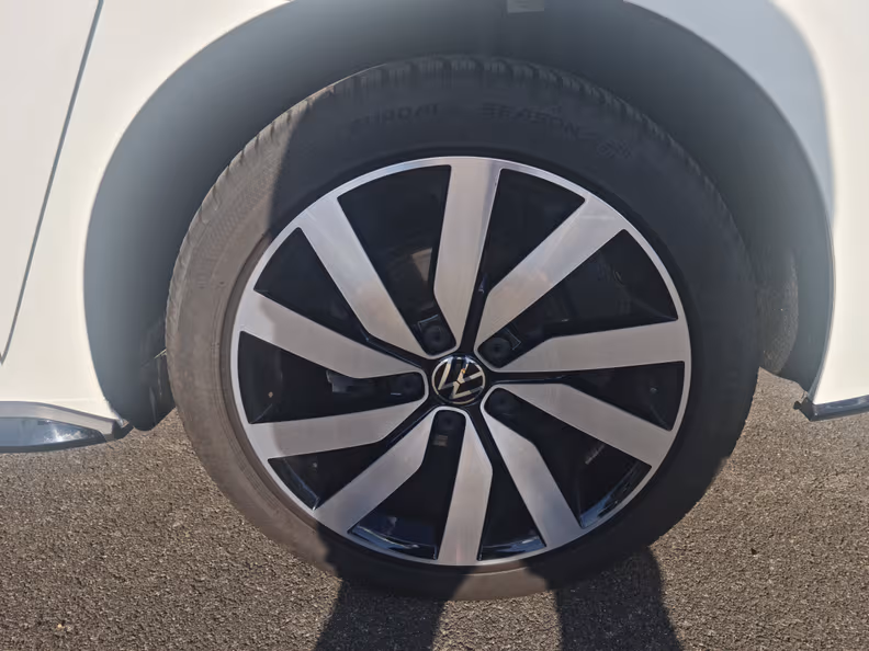 Volkswagen Touran - 25