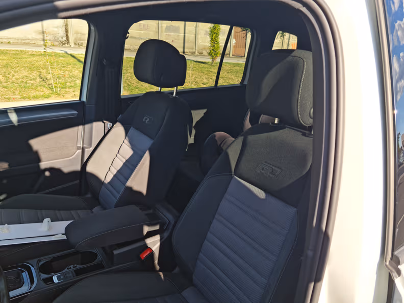 Volkswagen Touran - 43