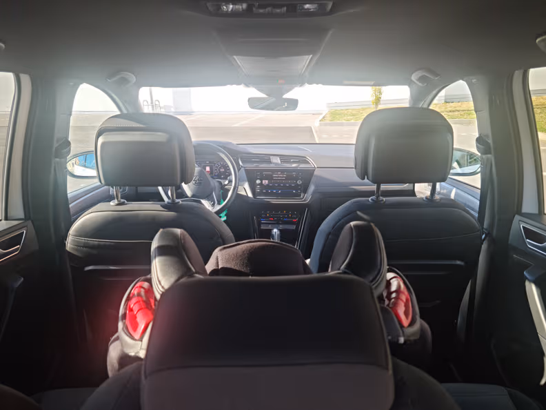 Volkswagen Touran - 22
