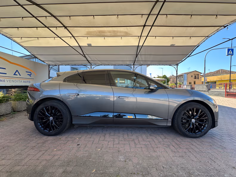 Jaguar I-Pace - 35