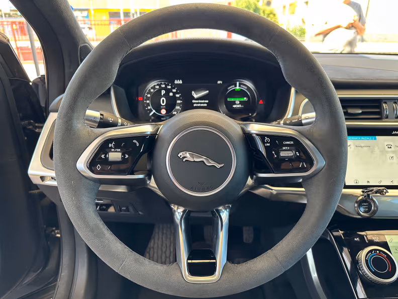 Jaguar I-Pace - 23