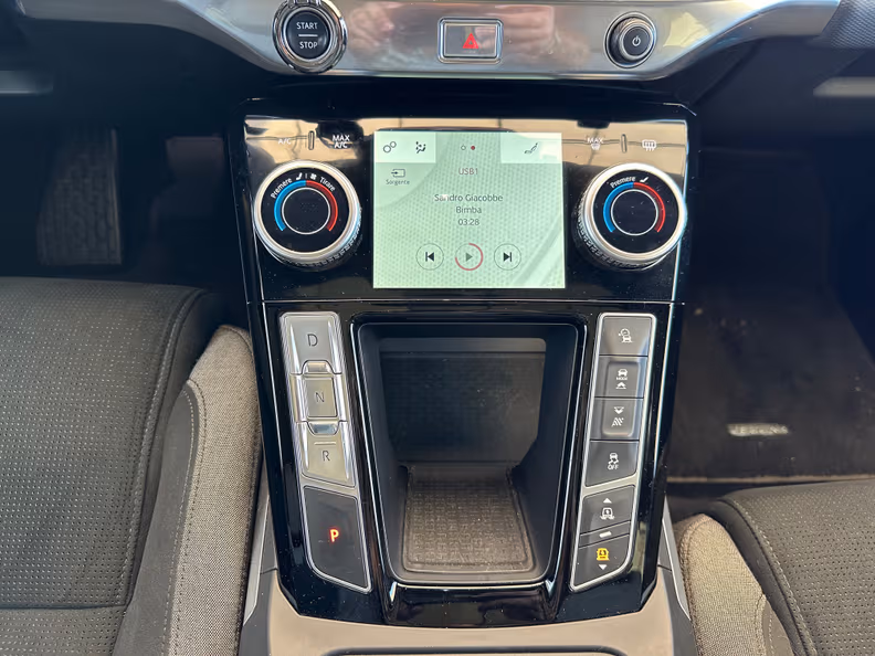 Jaguar I-Pace - 17