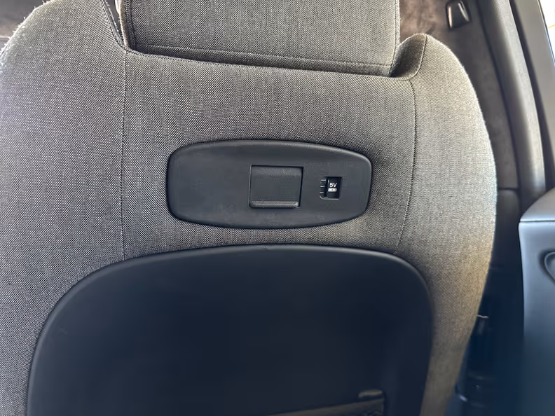 Jaguar I-Pace - 32