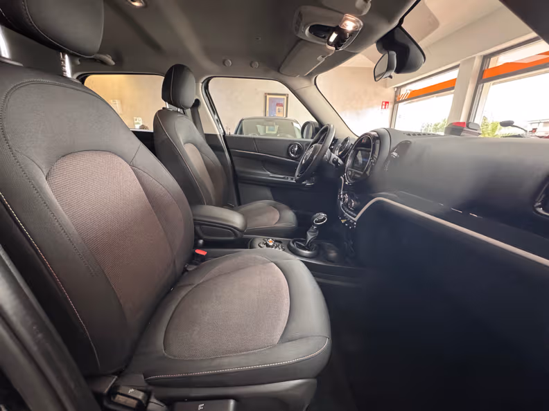MINI Countryman - 13