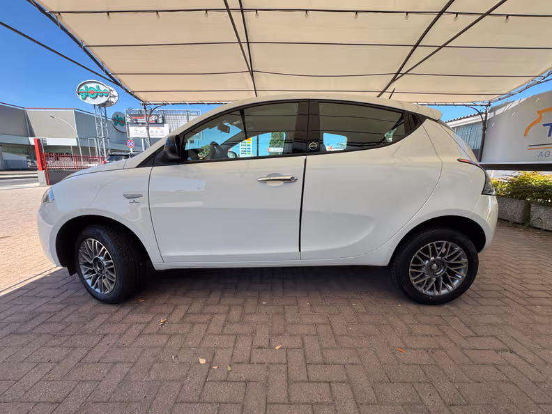 Lancia Ypsilon - 17