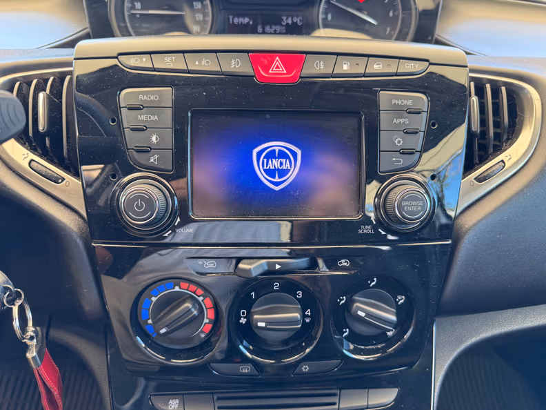 Lancia Ypsilon - 13