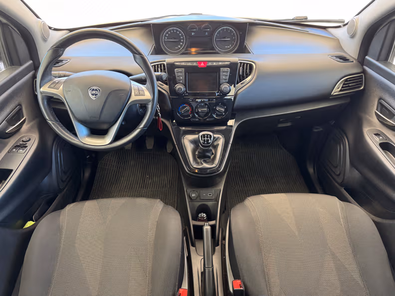 Lancia Ypsilon - 26